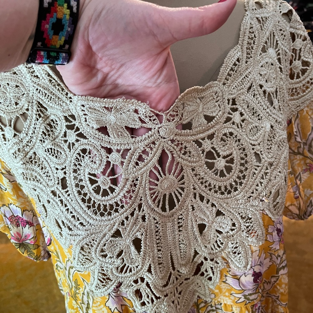 Flowy mini. - Picture 3 of 5